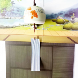 金魚柄の風鈴（丸型・翠色・磁器） 2枚目の画像