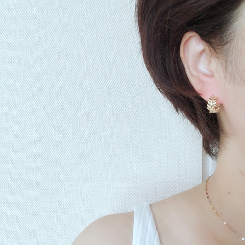 ete フープピアス　リーフ　ゴールド　ほぼ未使用 ete｜リーフ フープピアス | Rakuten Fashion(楽天ファッション