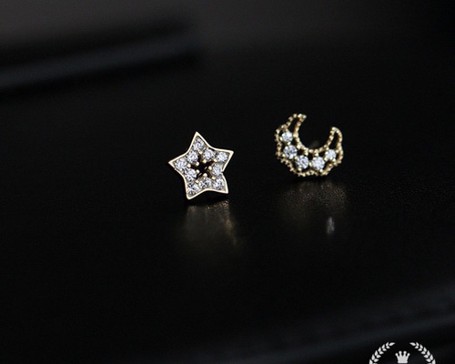 【月と星】左右でデザインの違う月と星のピアス K18YG 月と星】左右でデザインの違う月と星のピアス K18YG｜Yahoo