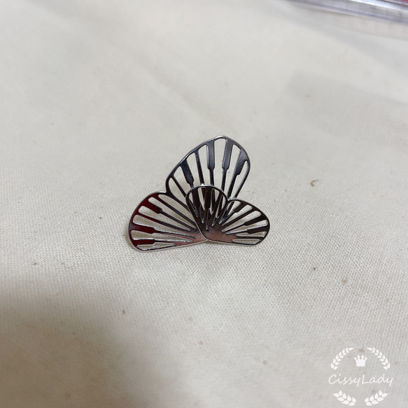 片耳　シルバー　蝶々　バタフライ　ピアス 5枚目の画像