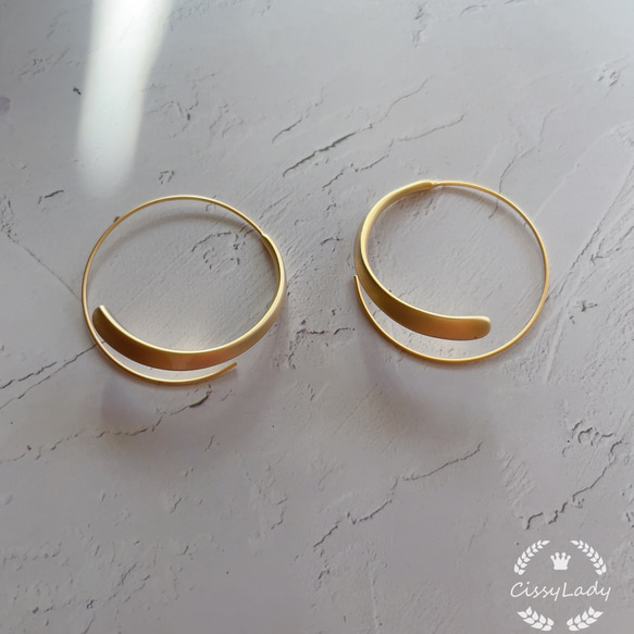 ゴールド 艶消し マット加工 フープピアス ピアス（フープ
