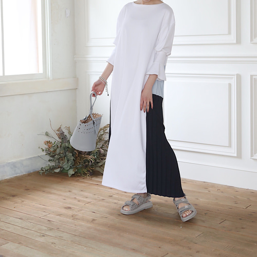 バイカラーバックプリーツワンピース(ホワイト) 8cm短めのみ