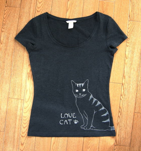 猫さんTシャツ２ 1枚目の画像