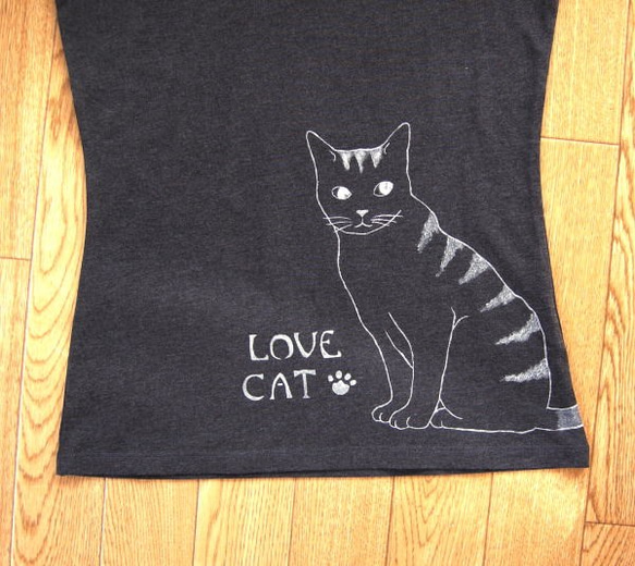 猫さんTシャツ２ 2枚目の画像