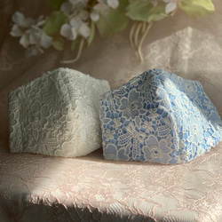 再販❣️リボンとお花のケミカルレース　白　ブルー　可愛いマスク　裏ガーゼ接触冷感選択　ワイヤー入り　SML対応 1枚目の画像