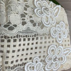 ❤️フランス製アンティークリバーレース　❤️スワロ付きスイスお花レースアップリケ❤️不織布マスクカバー　透けるか選べる 3枚目の画像