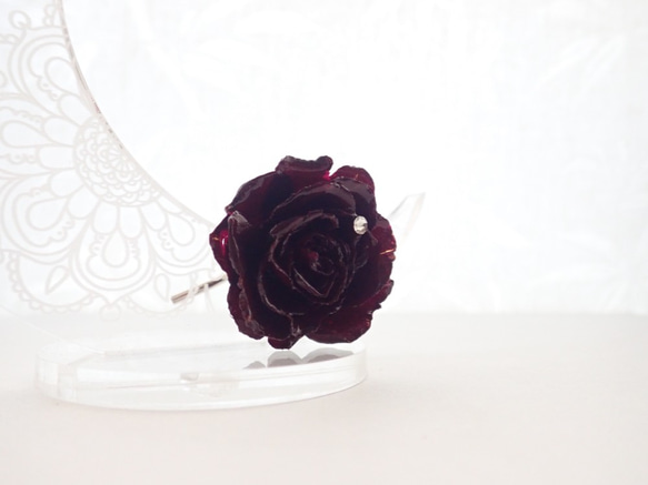 Rosemellia　玫瑰乾燥花✕Swarovski　樹脂加工　馬尾扣／髮鉤　❊空郵台灣5-7天 第4張的照片