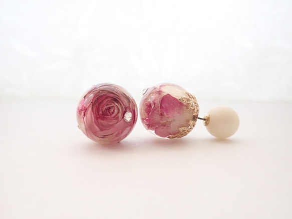 玲瓏　玫瑰乾燥花✕Swarovski　樹脂加工　耳環＋珍珠後耳扣　RW　❊空郵台灣5-7天 第2張的照片