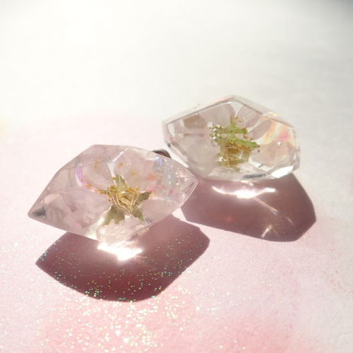 さくらんぼ イヤリング 石楠花 ピンク ゴールド 花 リボン 花