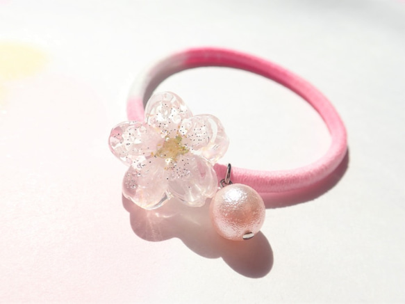 Little Sakura　啓翁桜のヘアゴム 1枚目の画像
