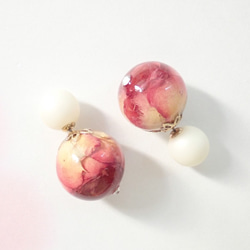 日本傳統紅葉色　玲瓏　玫瑰乾燥花✕施華洛世奇　樹脂加工耳環　珍珠後耳扣　❊空郵台灣5-7天 第4張的照片