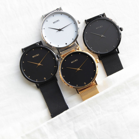 MEDOTA Chica系列簡約雙針米蘭錶帶女錶手錶 / CH-9403 金色 第3張的照片