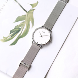 MEDOTA Chica系列簡約雙針米蘭錶帶女錶手錶 / CH-9407 銀色 第2張的照片