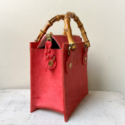 【納期1～2ヶ月】イタリアヌバックヌメ革＊竹ハンドルのハンドバッグ（ローズピンク） 3枚目の画像