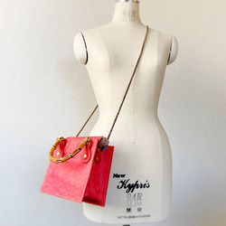 【納期1～2ヶ月】イタリアヌバックヌメ革＊竹ハンドルのハンドバッグ（ローズピンク） 9枚目の画像