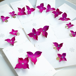 【納期約2週間】手染め山羊革の紫陽花ピアス（アザレアピンク） 4枚目の画像