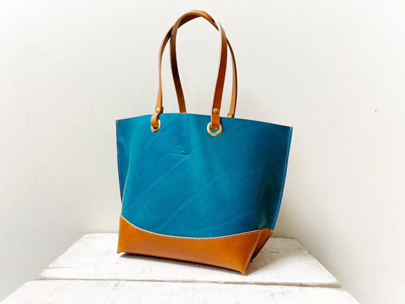 [按訂單生產（生產時間約 4-5 個月）] 皮革首飾“Lugato”x 栃木皮革手提包（天藍色） 第2張的照片