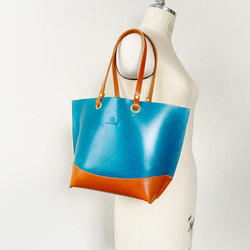 [按訂單生產（生產時間約 4-5 個月）] 皮革首飾“Lugato”x 栃木皮革手提包（天藍色） 第8張的照片