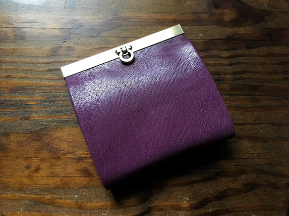 【交貨時間：約1週】法國山羊皮*半錢包“carre”紫水晶 第1張的照片