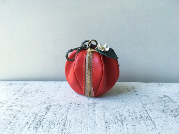 [交貨時間約2週]蘋果形迷你袋“pomme”Kogyoku（帶花） 第4張的照片