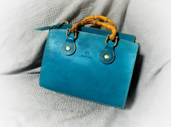 [交貨時間1.5至2個月] JAPAN皮革*竹柄手提包（綠松石藍色） 第2張的照片
