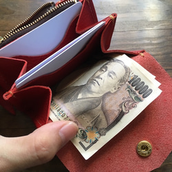 [定做（交貨時間：約一個半月）]不要折疊鈔票！最小的錢包“信封”（意大利皮革猩紅色） 第5張的照片