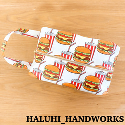 ハンバーガー柄　おしりふきポーチ　持ち手付き 2枚目の画像