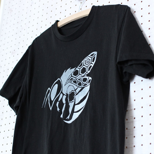 菊蜜蜂 T-shirt 4枚目の画像