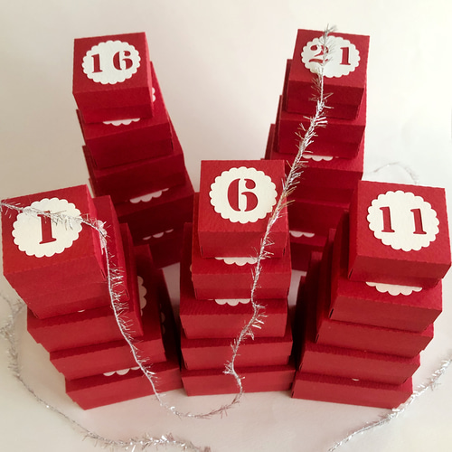 m　海外紙モノアドベントカレンダー 1_a5883df466d37115ea86395d6cf8