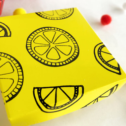 フルーツボックス！2箱 （レモン・バナナ・イチゴ・スイカ・サクランボ・洋ナシからお選びください）/ ギフトラッピングに 3枚目の画像