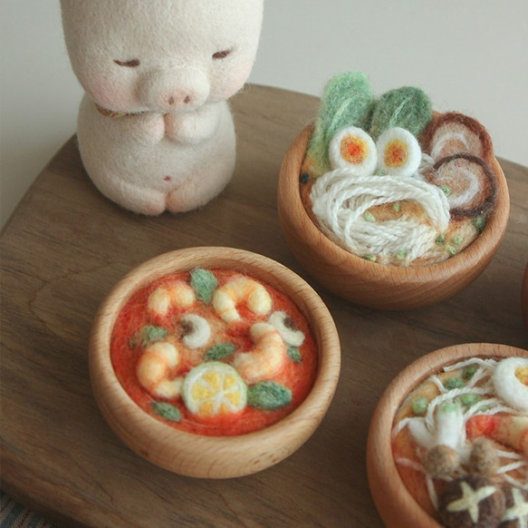 羊毛フェルト手作りディナーシリーズ日本のラーメン冬の陰汁スープかわいい装飾家の装飾 8枚目の画像