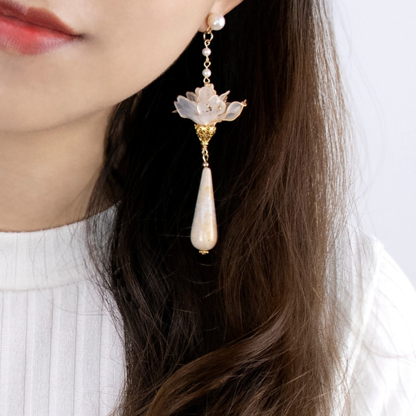 OVER THE MOON｜Pearl Earrings 5枚目の画像