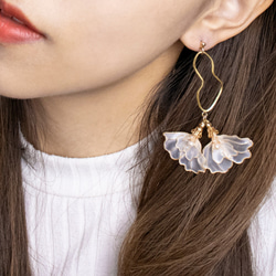 SWAYING UNDER THE FRAME｜Brass Earrings 2枚目の画像