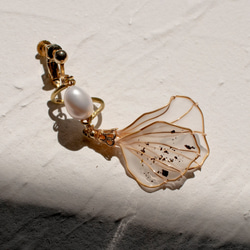 片刻｜黃銅水晶花天然珍珠 耳環 第2張的照片