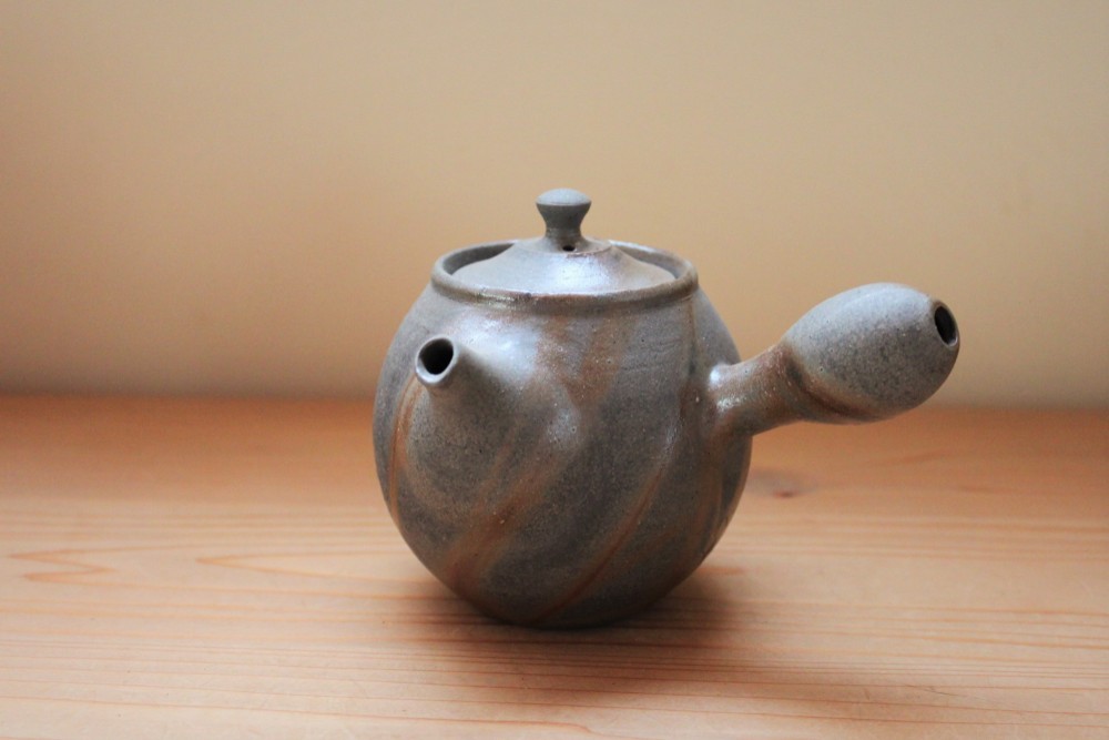 楽天市場】備前焼 玉露用急須 後手 150cc入り 茶器 bizen-kyuusu