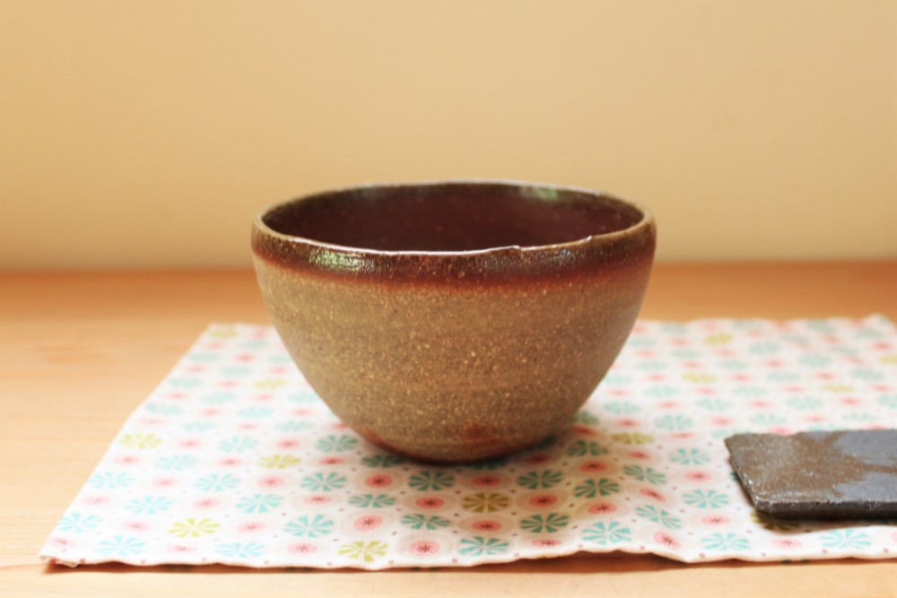 美濃焼　黒織部かぎ紋変形鉢と千代口　ペア　土物