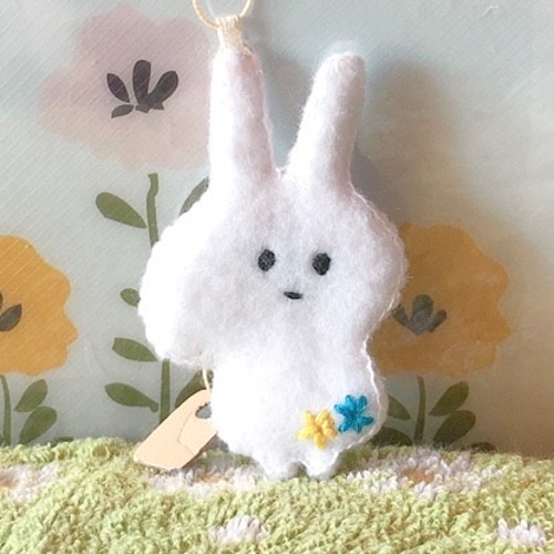 ちちみ様　うさぎ羊毛フェルトストラップ ちいさなうさぎ フェルトマスコット ストラップ バッグチャーム