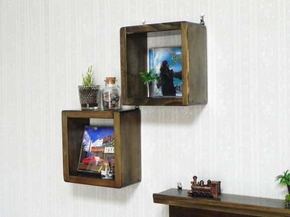 木製 壁掛け ボックス シェルフ 2個（ライト ウォルナット） 1枚目の画像