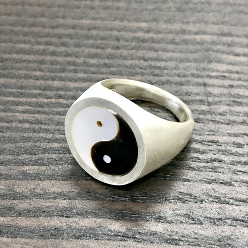白蝶貝&黒水牛の角・陰陽シルバーリング 指輪・リング kakaz 通販