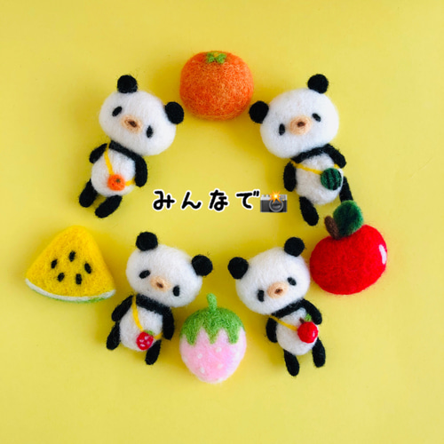 羊毛フェルト 大人可愛い いちご ピンク ブローチ 果物 ブローチ