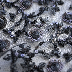 LADY Black 総スパンコール 刺繍 レース ＊ ストール 2枚目の画像