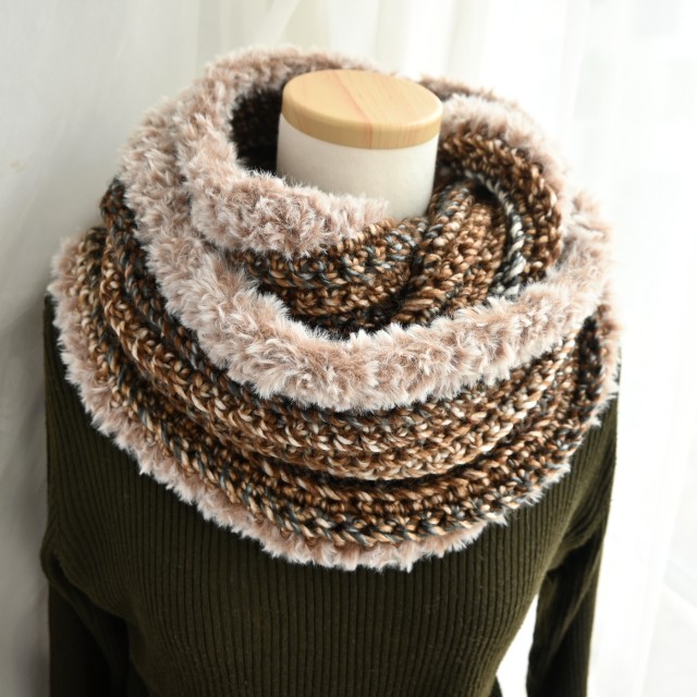 もふもふファー の もちもち スヌード【カフェモカ】✨特集掲載作品