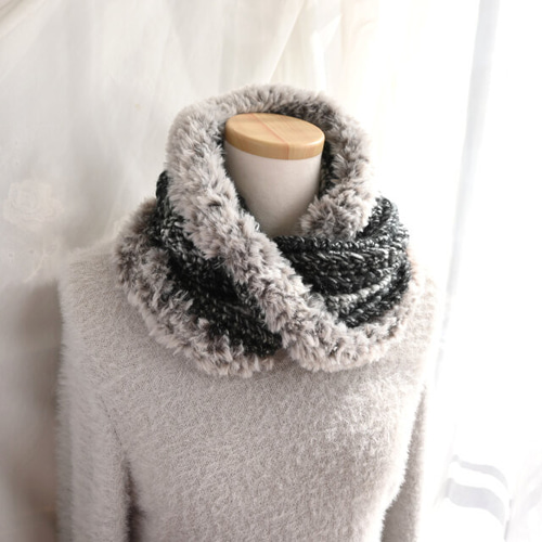 3日以内に発送！】 ふわふわ クロス ネックウォーマー ⛄ グレー