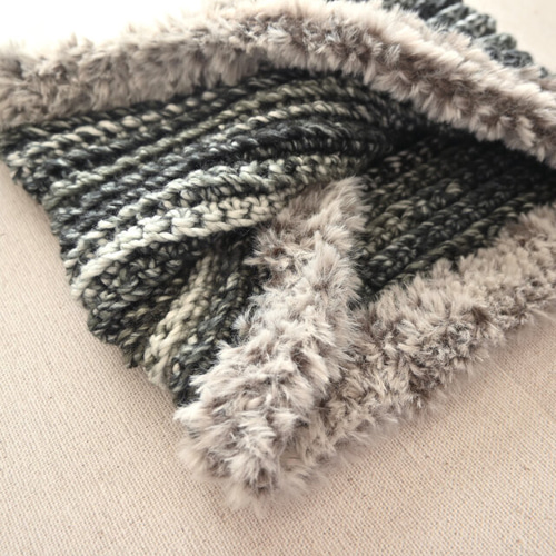 3日以内に発送！】 ふわふわ クロス ネックウォーマー ⛄ グレー