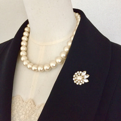 ふわっと軽〜い四つ花とコットンパールのピアス シルバーラメフラワー