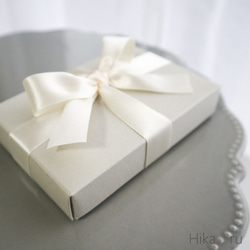 宝石質ルビー ラウンドカボションのスタッドピアス 4枚目の画像