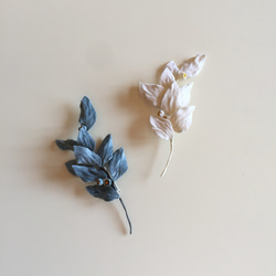 【予約受付】小花と葉のブローチ（グレー）002 4枚目の画像