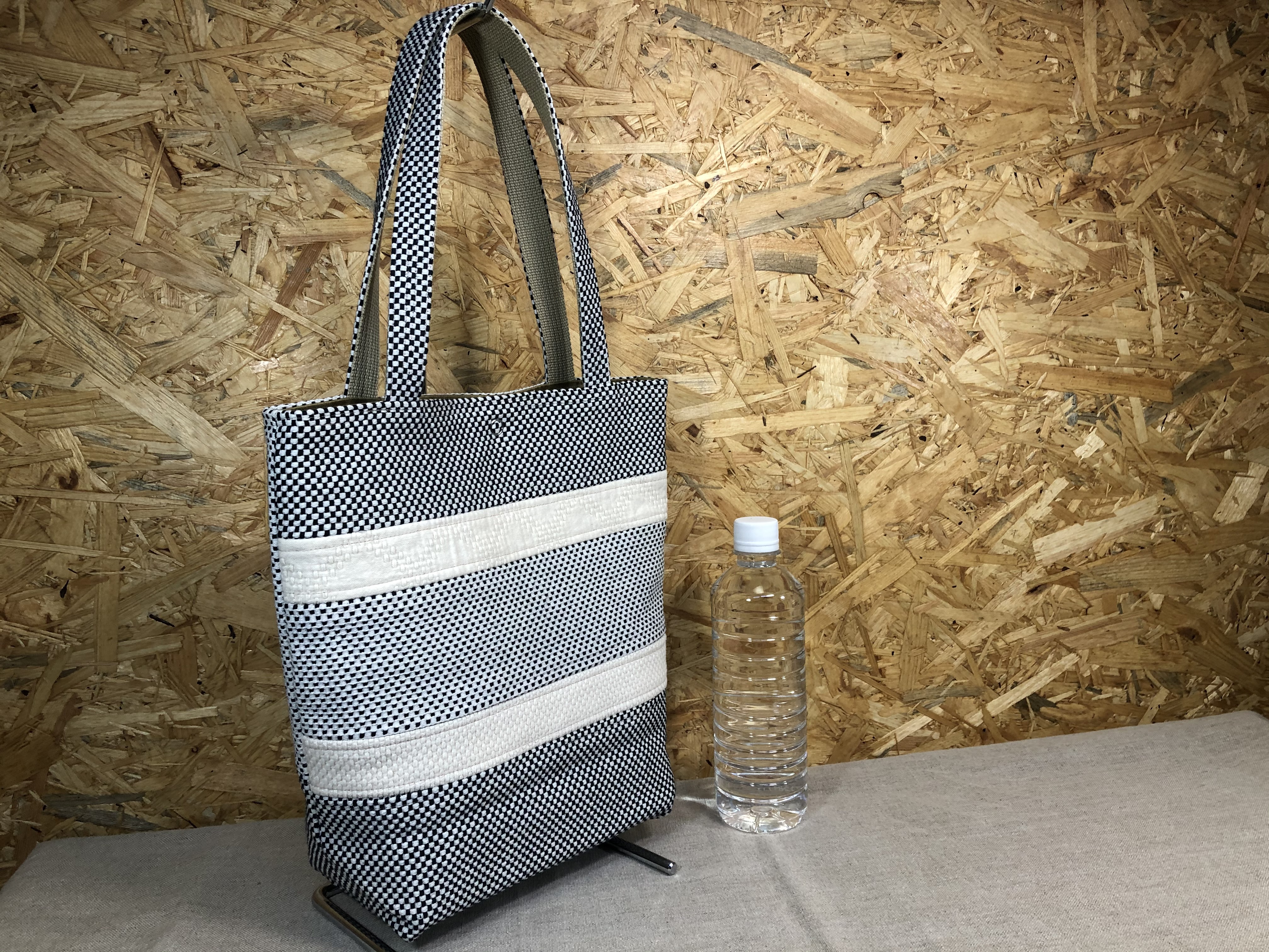 縦長ボーダー白黒市松トート