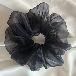 ビックシュシュ/基本の黒　ブラック　オーガンジー　透明感　上品　フェミニン　職場　エレガント　シンプル　 3枚目の画像