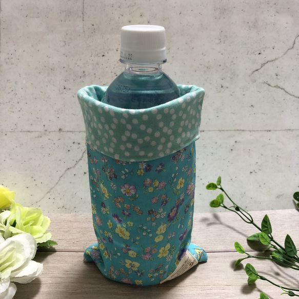 【送料無料】ペットボトルが入るガーゼハンカチ♡お花柄♡保冷剤入れ プレゼントやプチギフトにも 外出用品 洗い替えにも 3枚目の画像